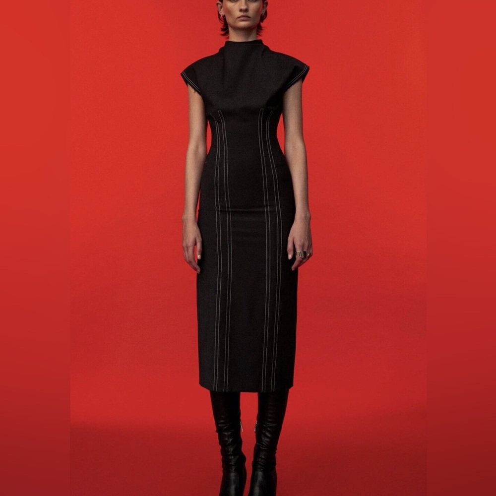 ZARA TOPSTITCHED DRESS BLOGGERS FAVE!